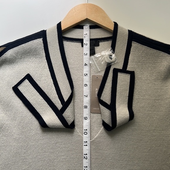 NEW J. Crew COLLECTION Minimalist Wool Blend Oatmeal Preppy V-Neck Knit Top - Picture 13 of 15